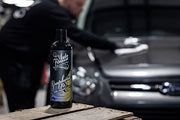 Auto Finesse Graphene Filler Wax Infused with graphene, this liquid advanced sealant has been developed to add extreme gloss and durable, ultra-hydrophobic protection