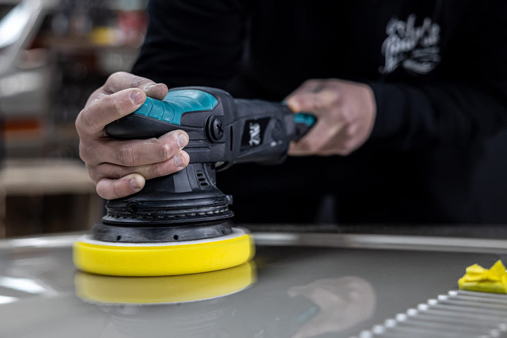 Auto Finesse DPX Dual Action Machine Polisher a full-bodied 15mm random orbital polisher Complete with a 5-inch backing plate to cover most detailing pads on the market Powerful 720W motor.