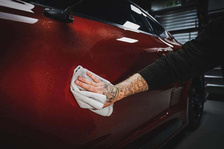 Auto Finesse Caramics Gloss 1Litre Caramics Gloss Enhancer: an advanced, ceramic infused detailer that not only adds acres of shine but boosts the life of ceramic coatings.