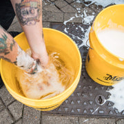 Meguiar's RG203 Yellow Large Car Wash Bucket 5US Gallon (Grit Guard compatible / sold separately)